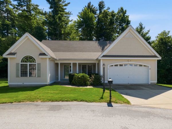6 Holly Circle, Bow, NH 03304