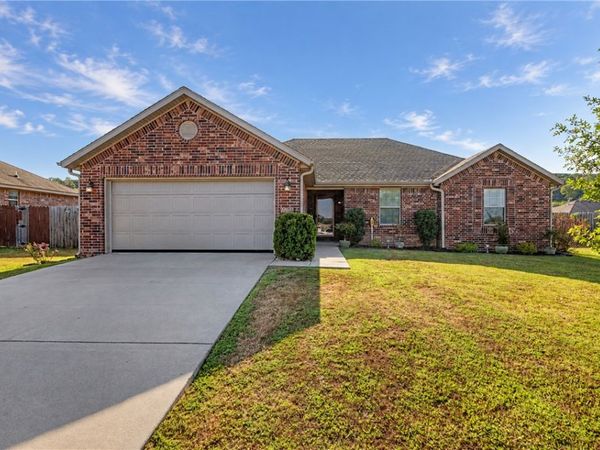 1266 Silver Oak Street , Elkins, AR 72727