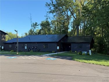 8289 Loop Road, Baldwinsville, NY 13027