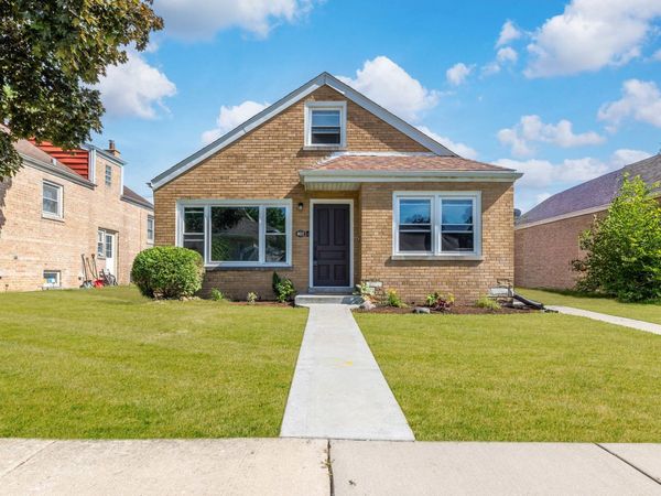 8022 42nd Street , Lyons, IL 60534