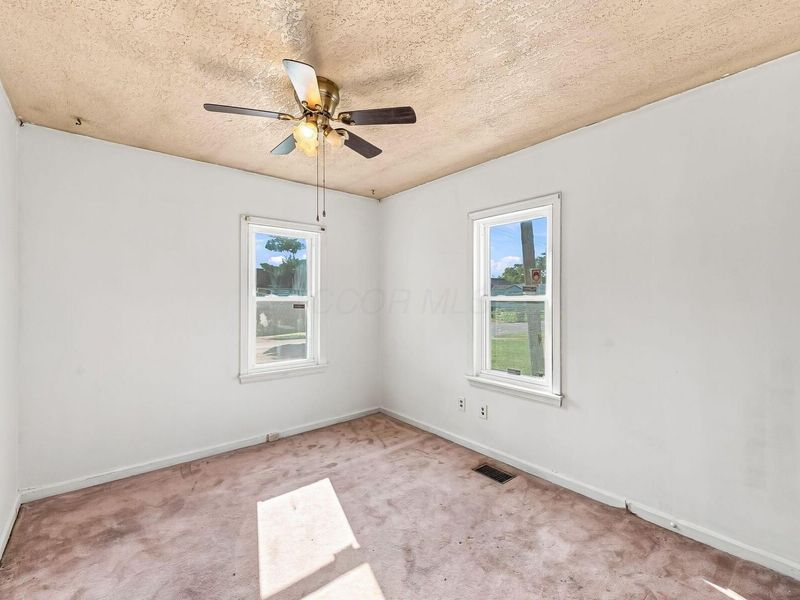 2807 OSCEOLA Avenue, Columbus, OH 43211 Photo 12