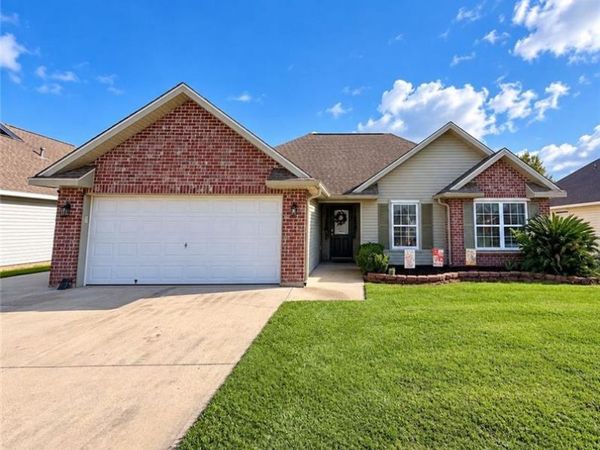 322 GALVEZ Lane, Houma, LA 70363