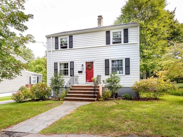 133 Gulliver St, Milton, MA 02186