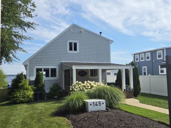 145 Staples Shore Rd, Lakeville, MA 02347
