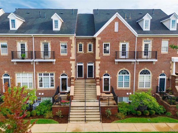 110 West Road, Trenton, Mi 48183