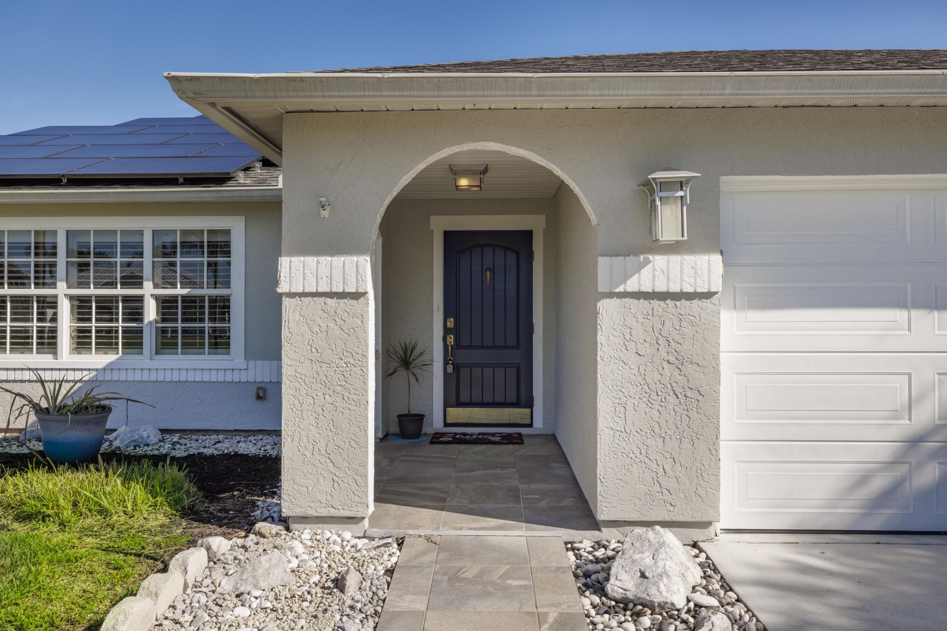 1617 SE North Blackwell Drive, Port Saint Lucie, FL 34952 Photo