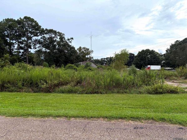 9644 Foster Rd, Baton Rouge, LA 70811