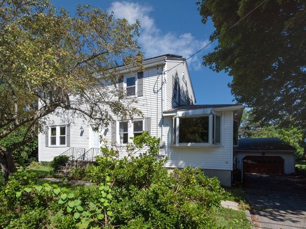 37 Riverdale Ave, Haverhill, MA 01835
