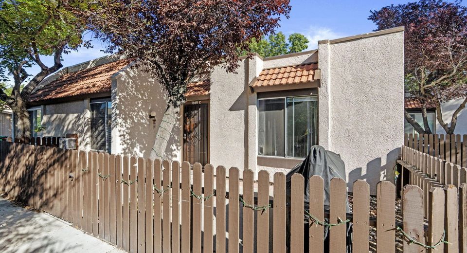 1040 Baywood Drive, Unit #C, Sparks, NV 89434 Photo