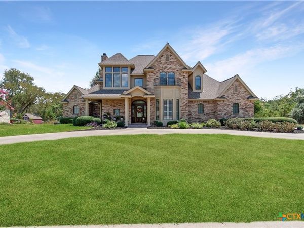 121 Wallace Boulevard, Cameron, TX 76520