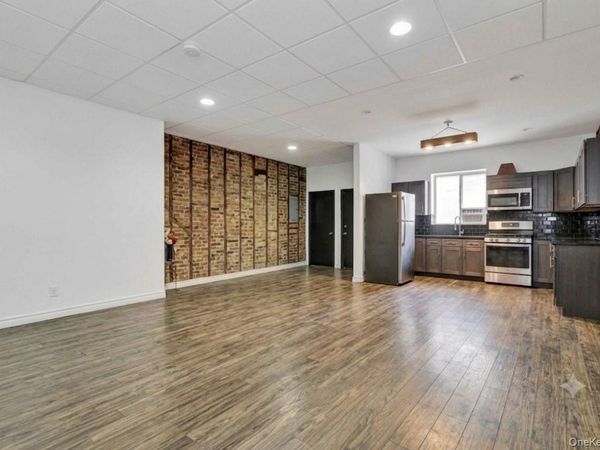 5224 35th Street , Long Island City, NY 11101