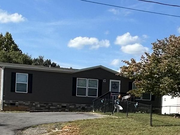 1512 Bloomingdale Road, Kingsport, TN 37660