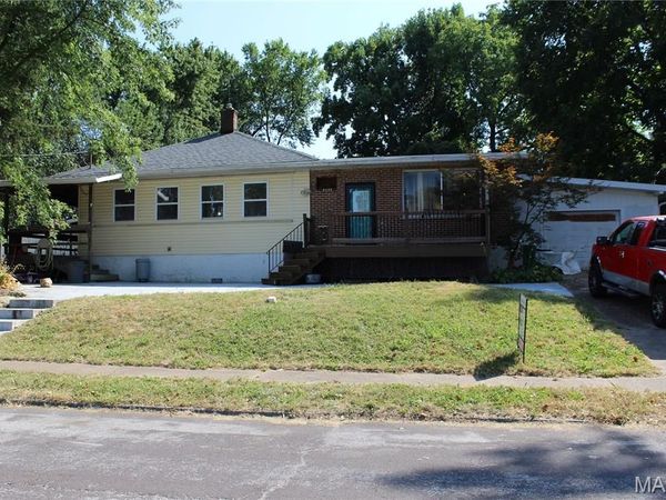 9428 Tennyson Avenue, Overland, MO 63114