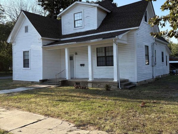 612 W Woodruff Avenue , Searcy, AR 72143