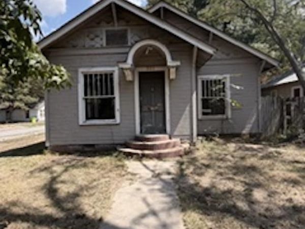 501 S Anna Street , Stuttgart, AR 72160