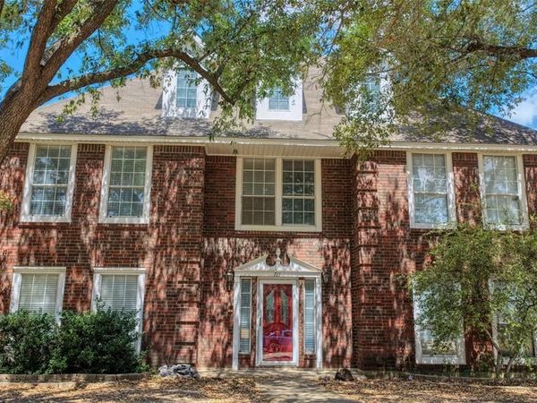 711 Amesbury Drive , Mesquite, TX 75150