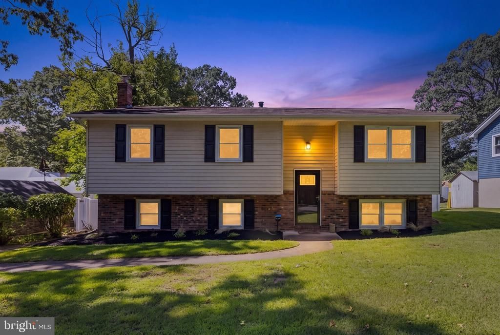 214 Beach Road, Pasadena, MD 21122 Main Photo