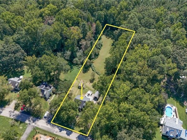 9925 S Wagstaff Circle, North Chesterfield, VA 23236