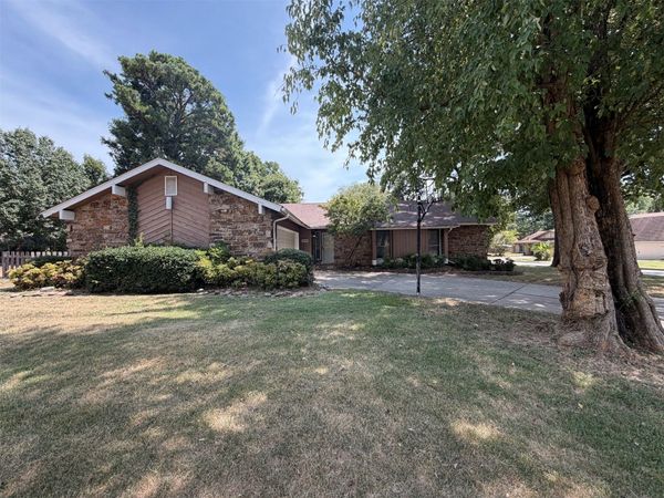 1409 S Walnut Avenue , Broken Arrow, OK 74012