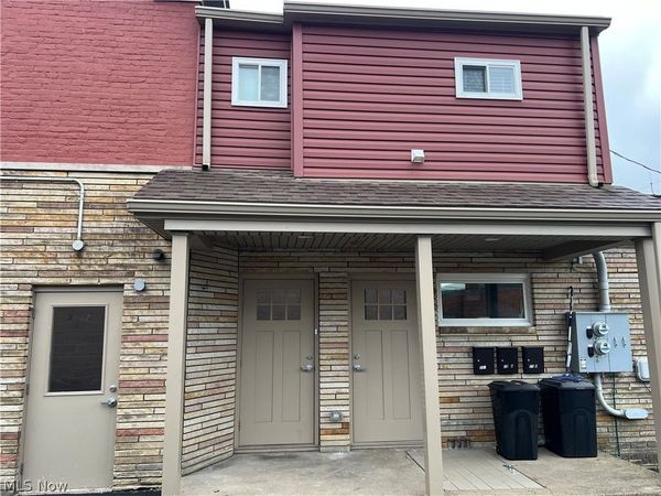 25 S 5th Street, Martins Ferry, OH 43935