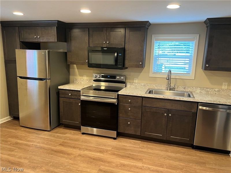 25 S 5th Street, Martins Ferry, OH 43935 Photo 8