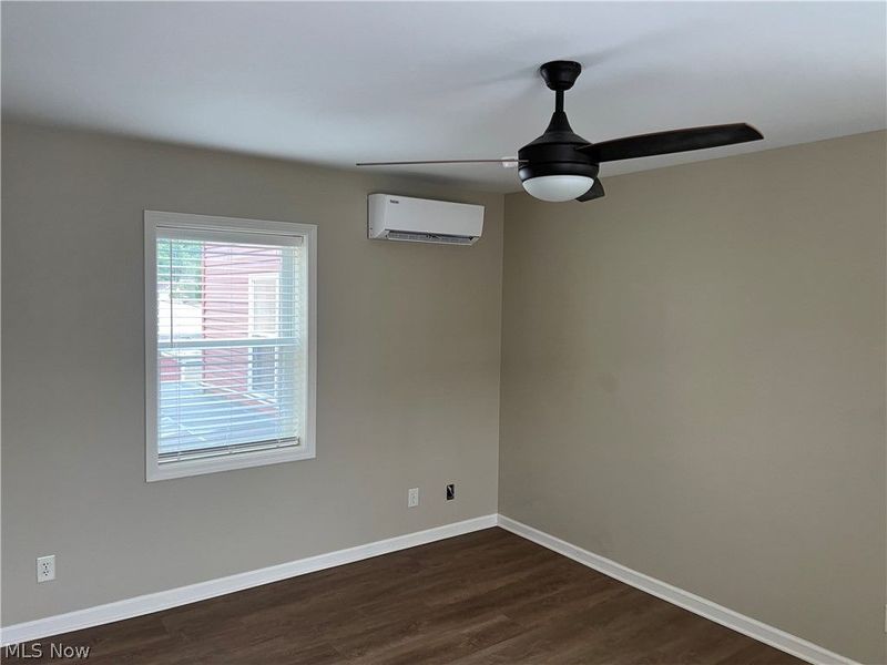 25 S 5th Street, Martins Ferry, OH 43935 Photo 9