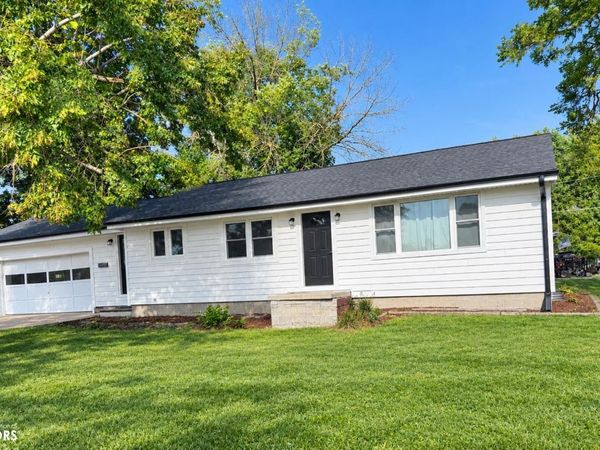 500 N PIERCE, Mount Ayr, IA 50854