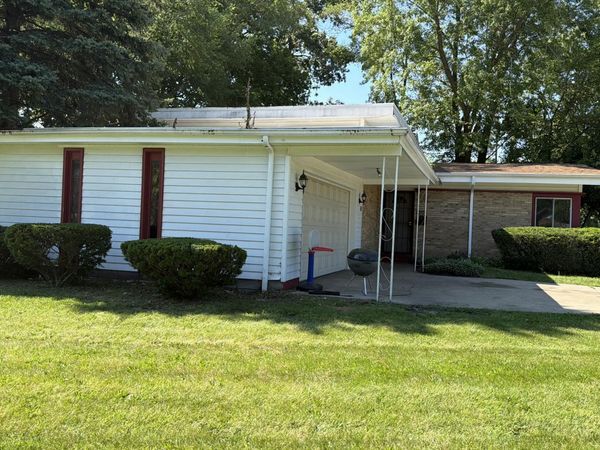 7010 Ash Place, Gary, IN 46403