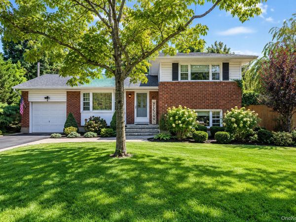 6 Otsego Place , Commack, NY 11725