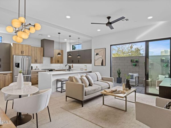 377 E WINDSOR Avenue, Unit 7, Phoenix, AZ 85004
