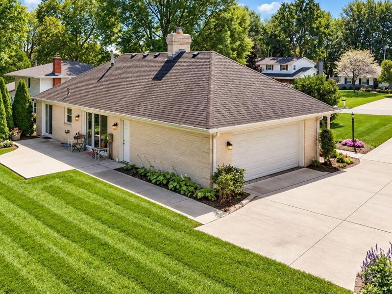 890 Lookout Point Drive, Columbus, OH 43235 Photo 47