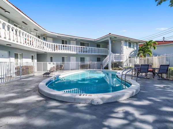 431 W Camino Real, Boca Raton, FL 33432