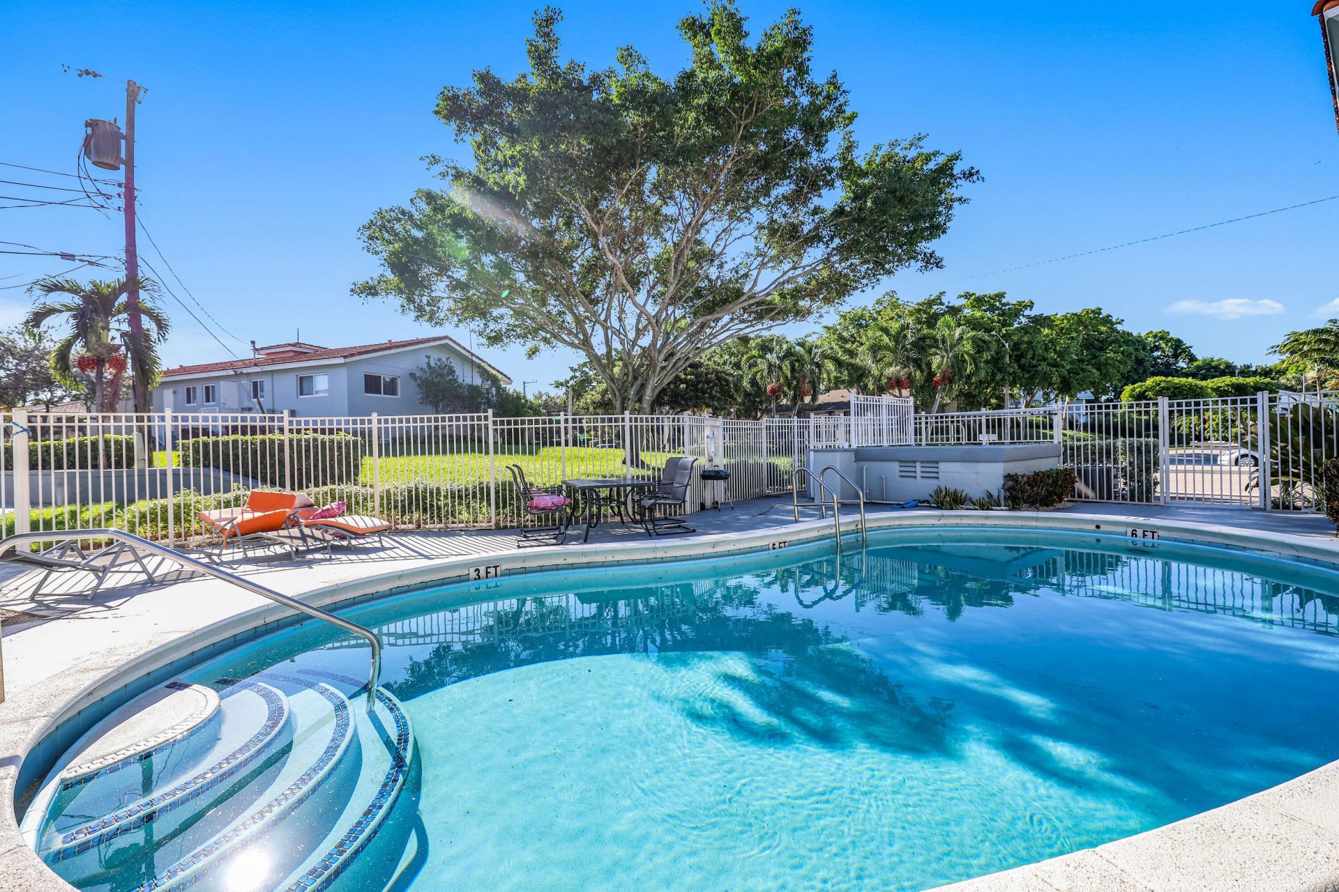 431 W Camino Real, Boca Raton, FL 33432 Photo