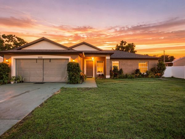 2233 SE West Blackwell Drive, Port St. Lucie, FL 34952