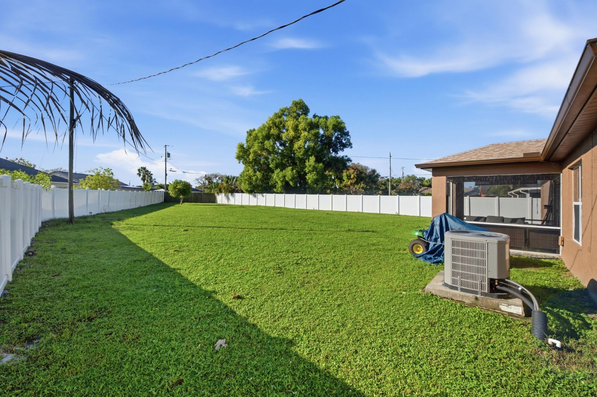 2233 SE West Blackwell Drive, Port Saint Lucie, FL 34952 Photo