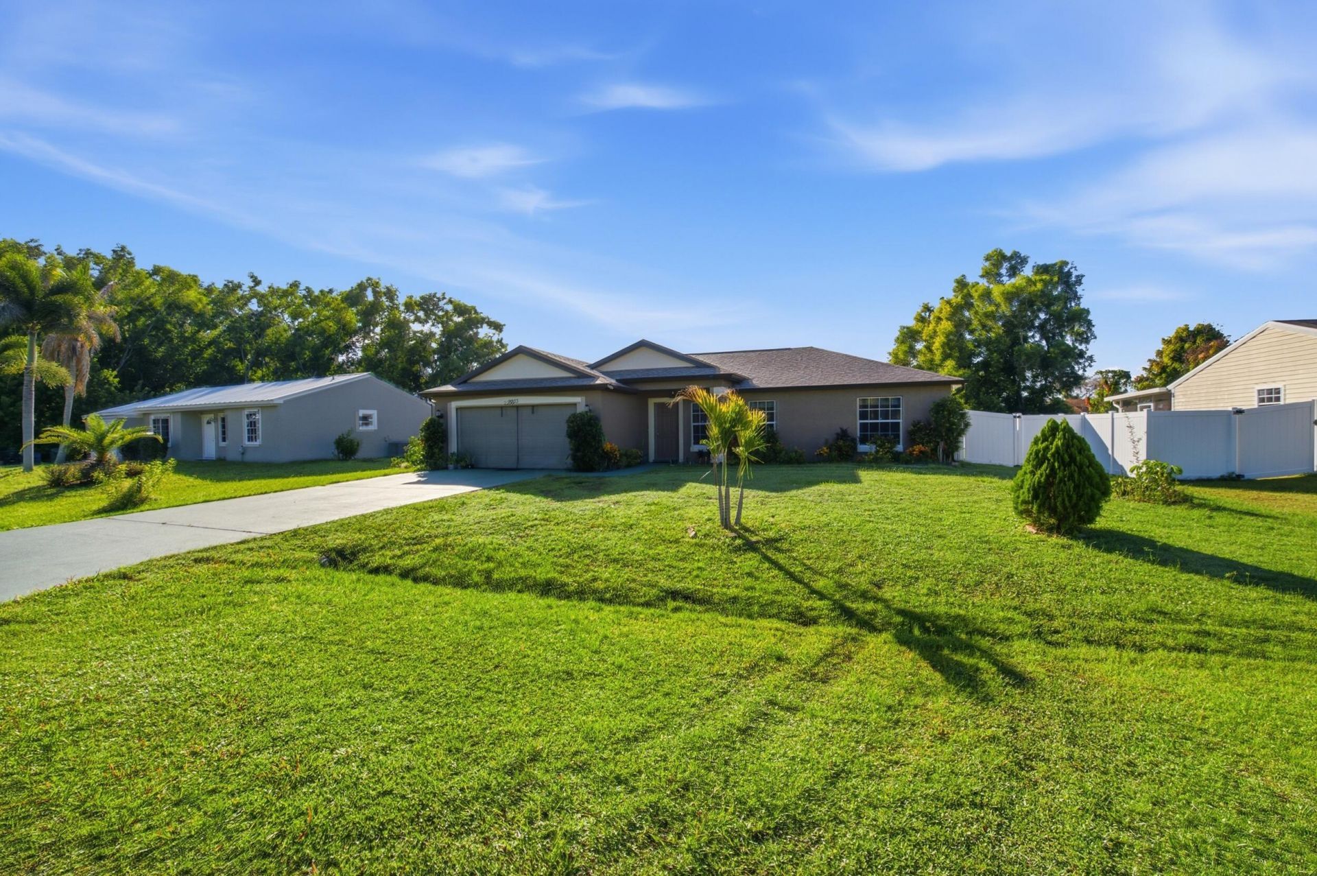 2233 SE West Blackwell Drive, Port Saint Lucie, FL 34952 Photo