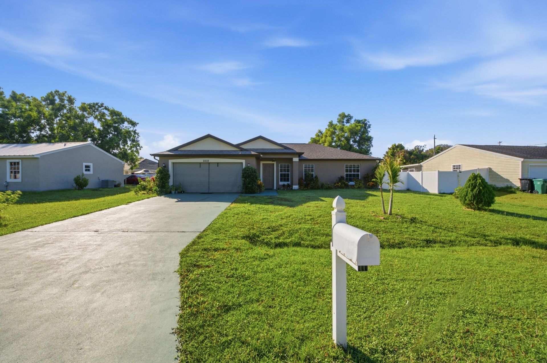 2233 SE West Blackwell Drive, Port Saint Lucie, FL 34952 Photo