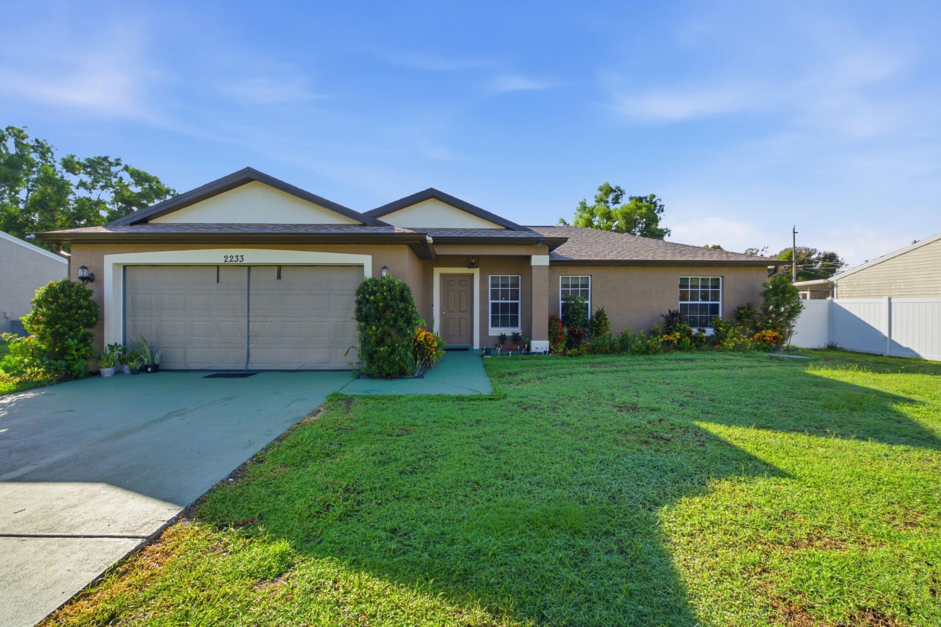 2233 SE West Blackwell Drive, Port Saint Lucie, FL 34952 Photo