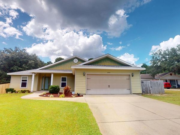 2095 Las Vegas Trail, Navarre, FL 32566