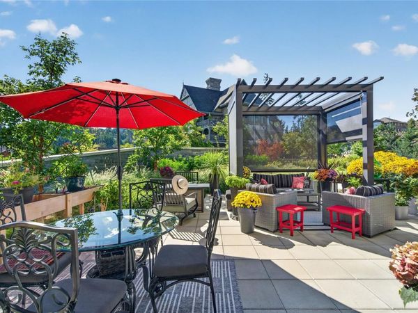 2000 Hannington Rd, Unit #607, Langford, BC V9B 7C1