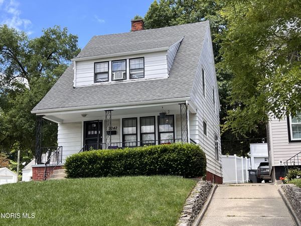 2042 Southmoor Drive, Toledo, OH 43609