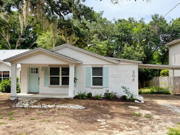 306 Florida Street, Niceville, FL 32578