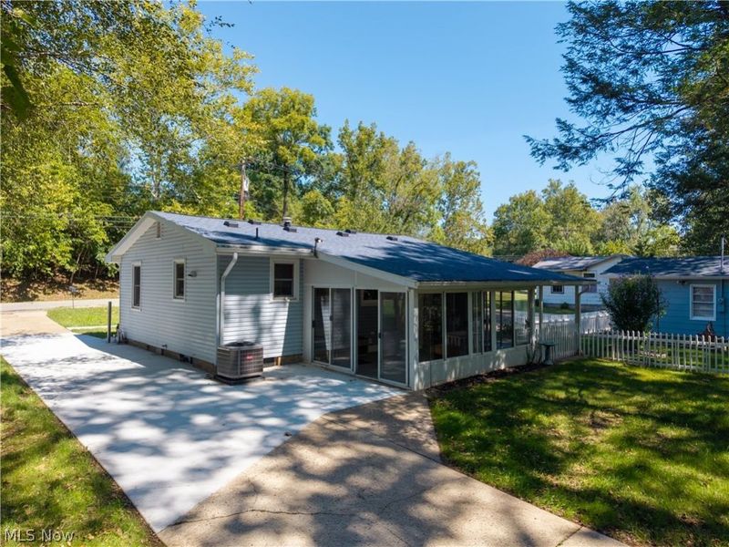 1038 Hadley Lane, Marietta, OH 45750 Photo 4