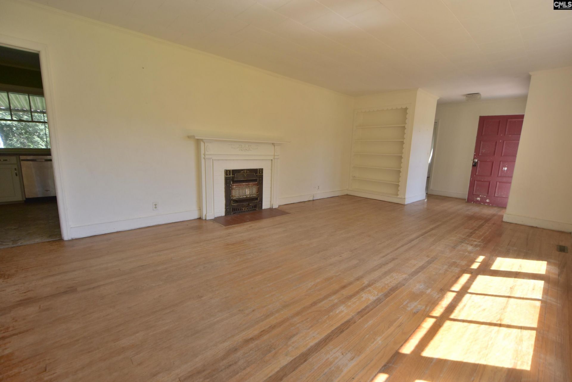 209 Noble Street Photo 11