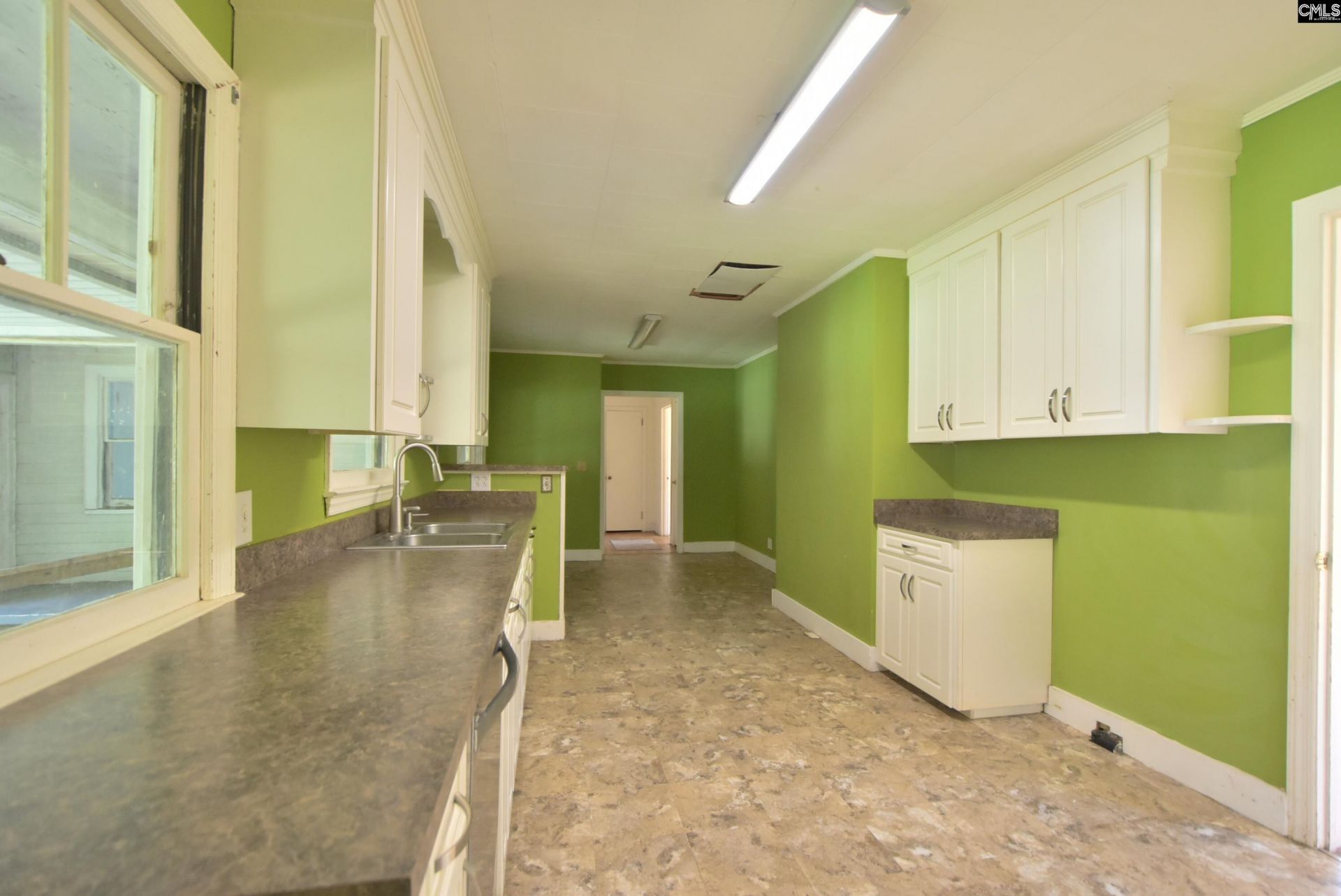 209 Noble Street Photo 13