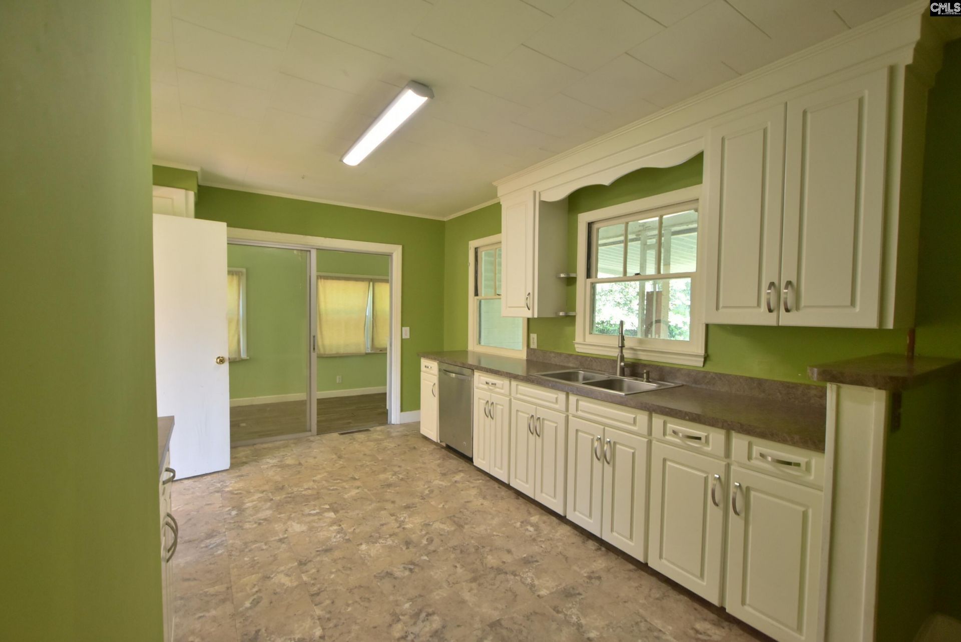 209 Noble Street Photo 14