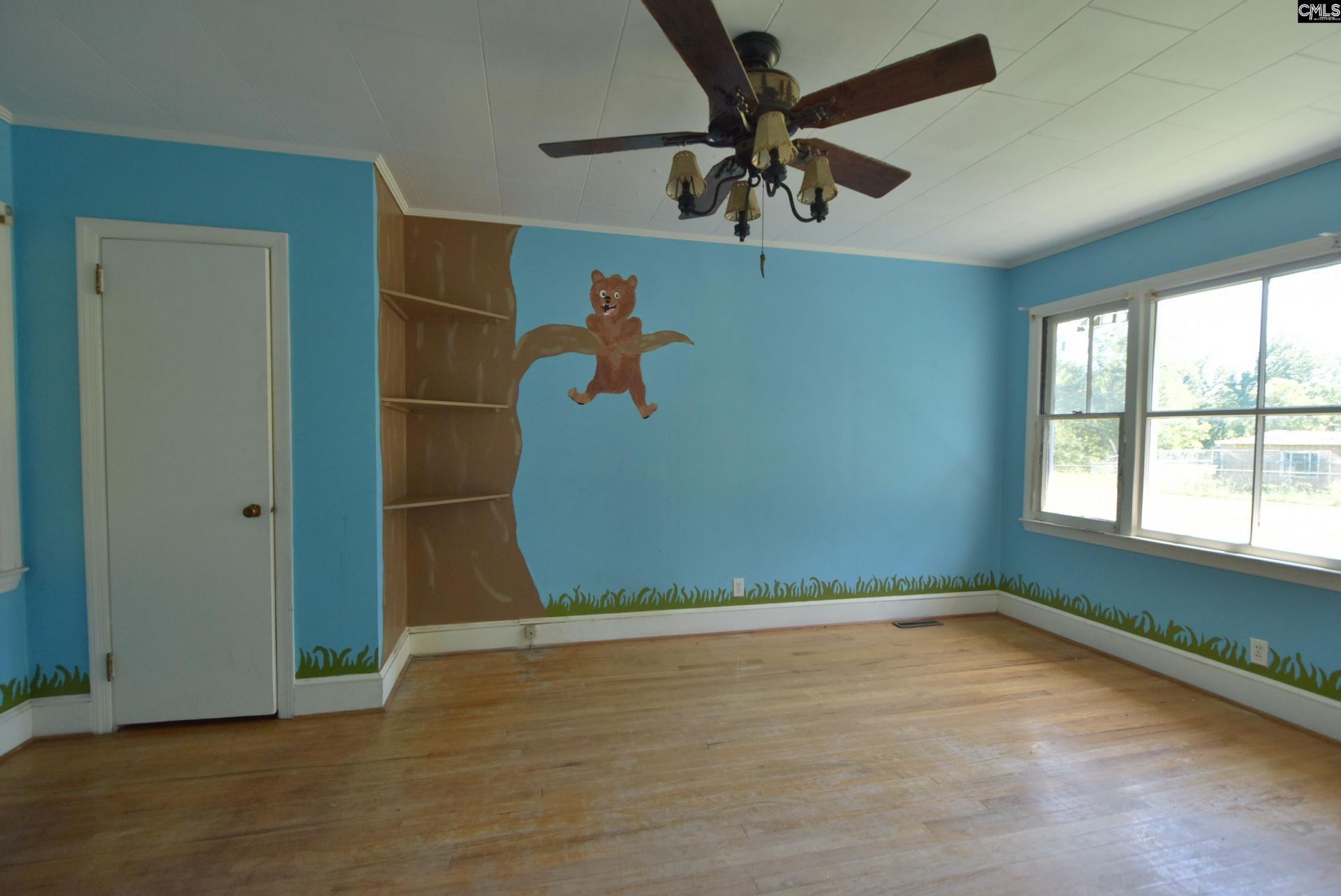 209 Noble Street Photo 19