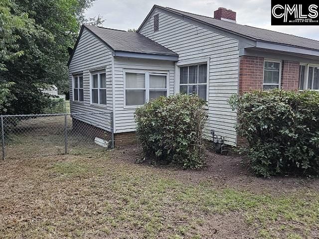 209 Noble Street Photo 6