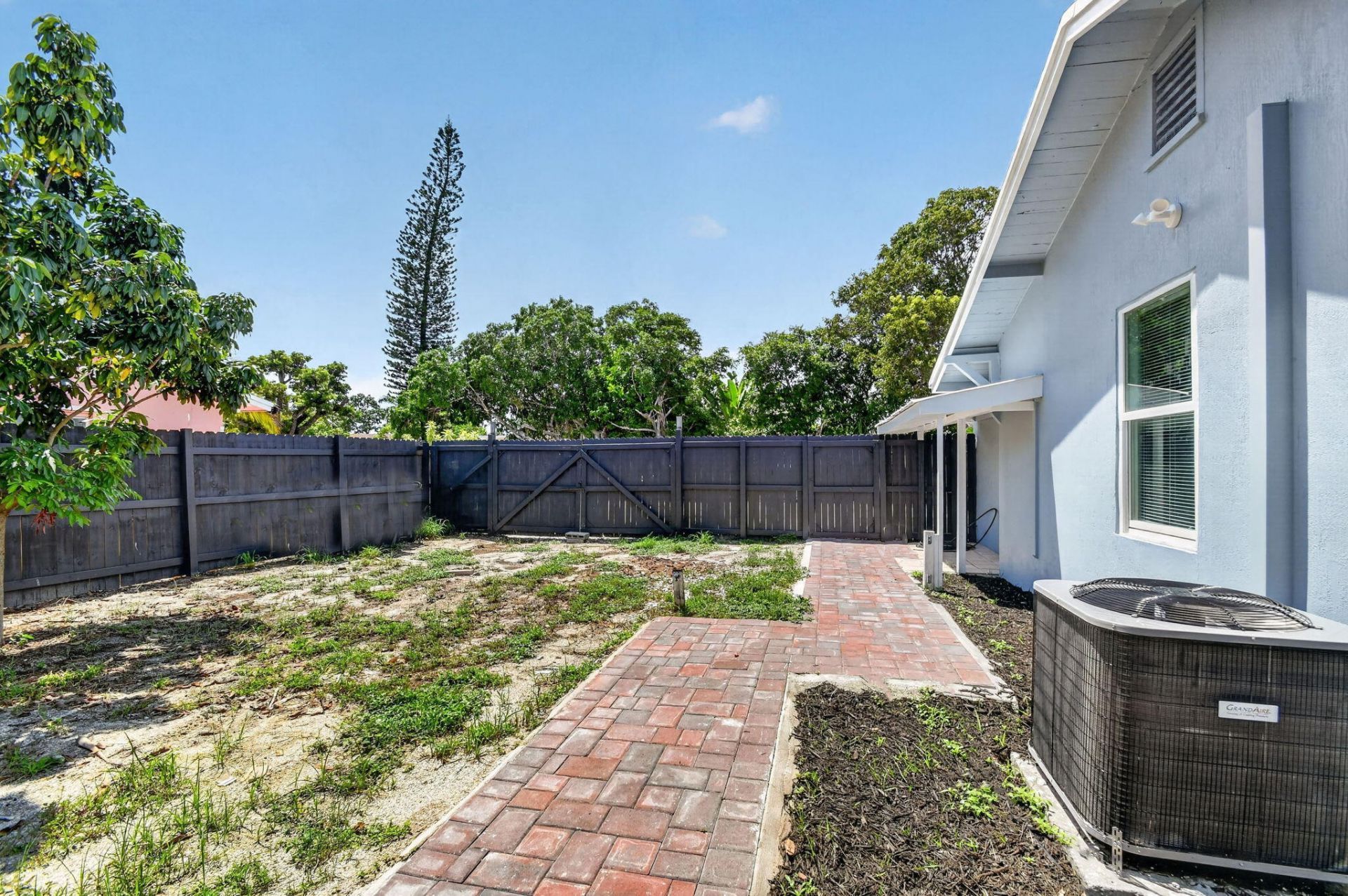 1002 S B Street, Lake Worth Beach, FL 33460 Photo