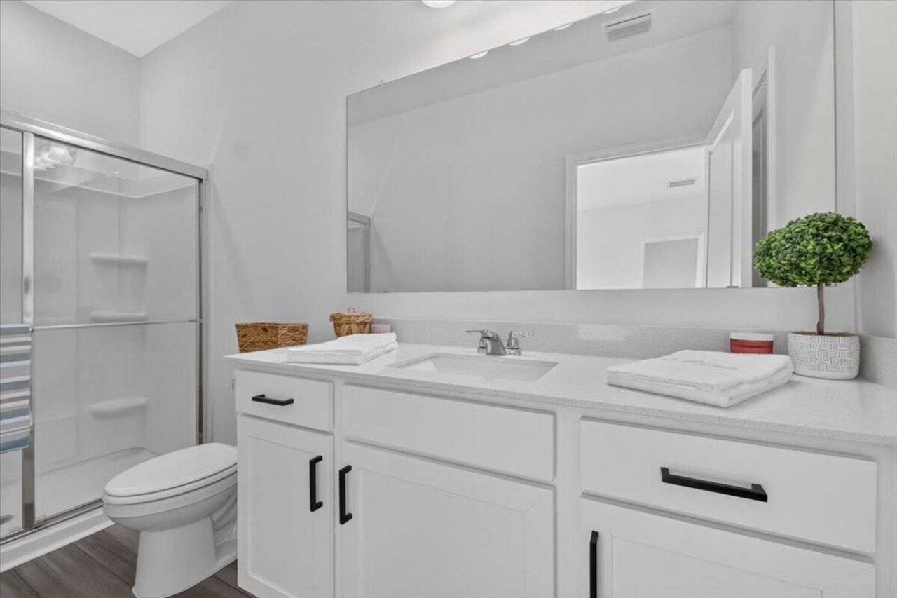 210 Phoenix Drive Photo 10